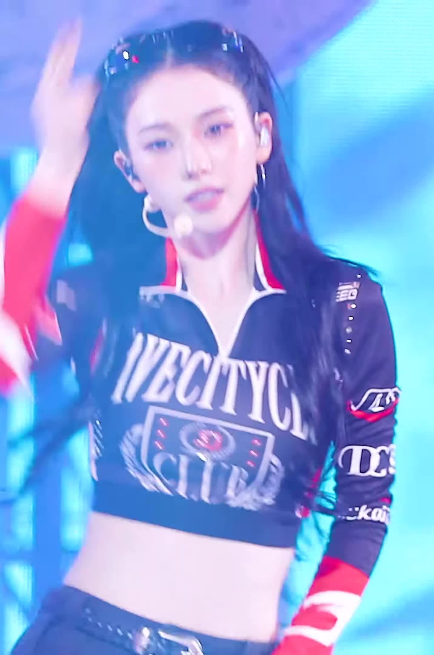 Video 590503 from Karina (æspa / aespa)