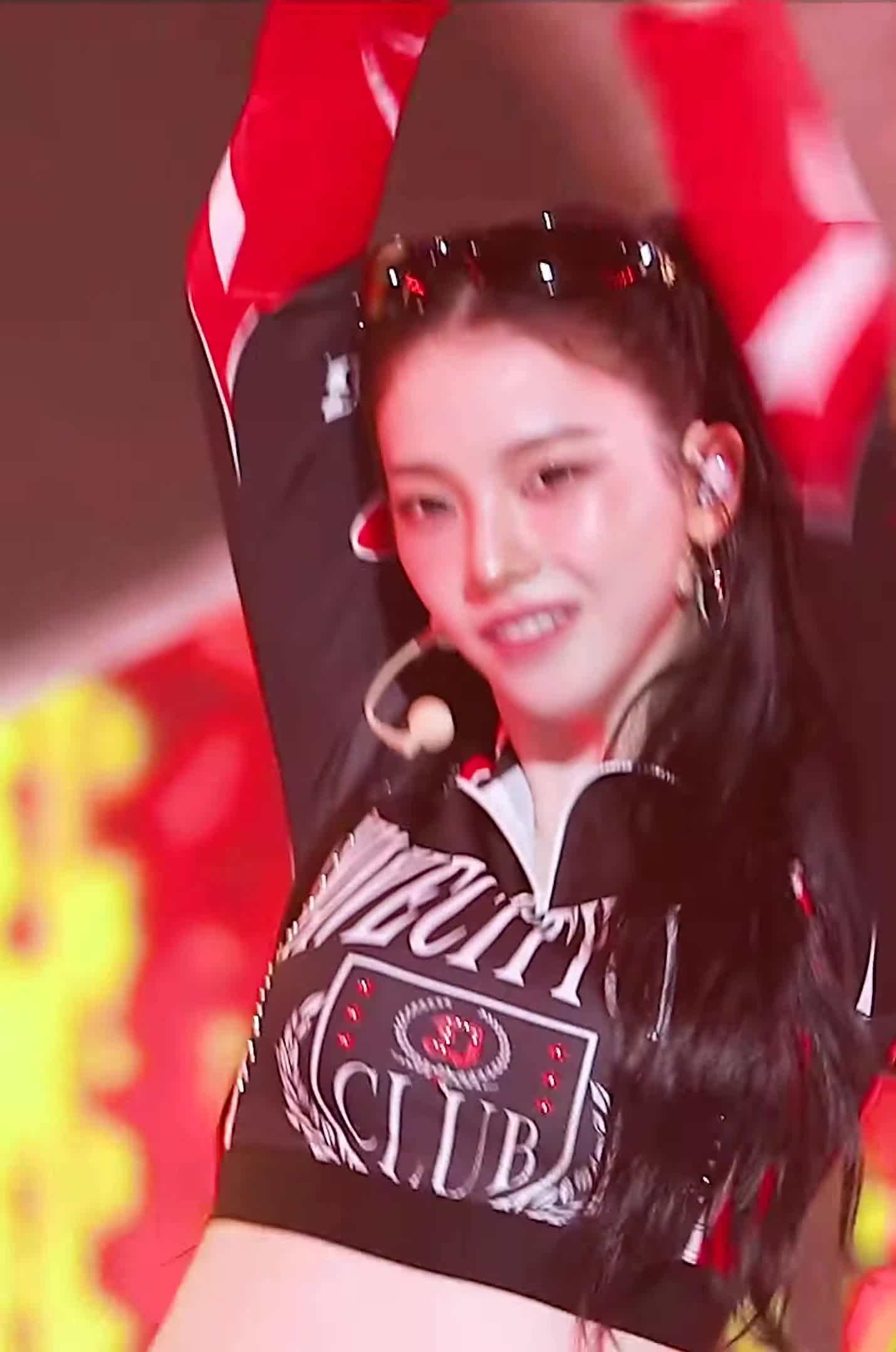 Video 590508 from Karina (æspa / aespa)