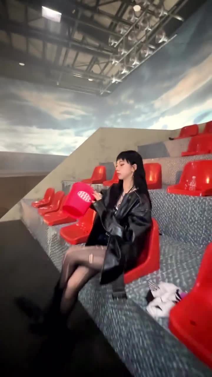 Video 590509 from Karina (æspa / aespa)