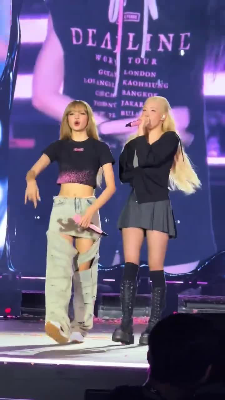 Video 590532 from Lisa | BLΛƆKPIИK (Blackpink)