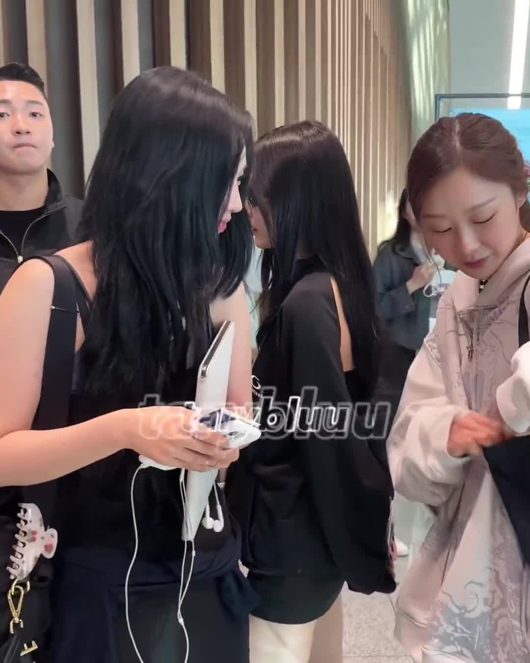 Video 590584 from Karina (æspa / aespa)