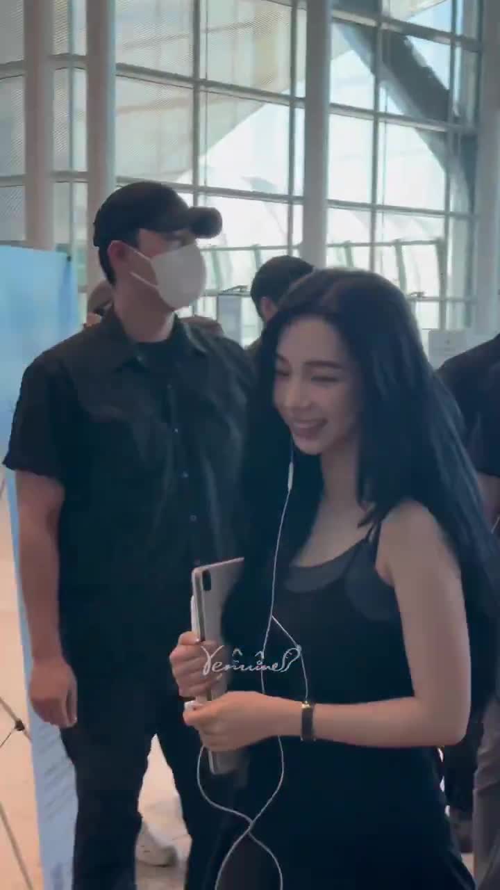 Video 590585 from Karina (æspa / aespa)