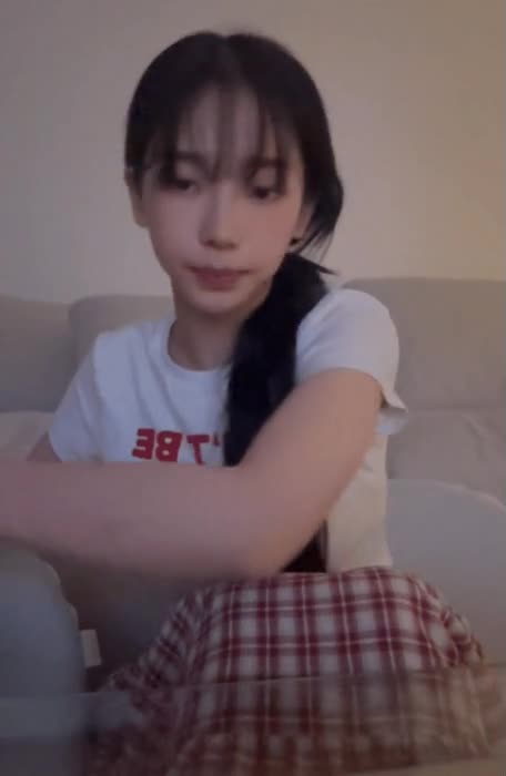 Video 590590 from Karina (æspa / aespa)