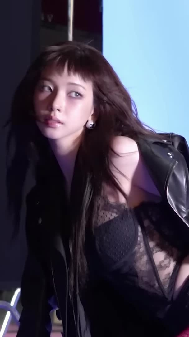 Video 590598 from Karina (æspa / aespa)