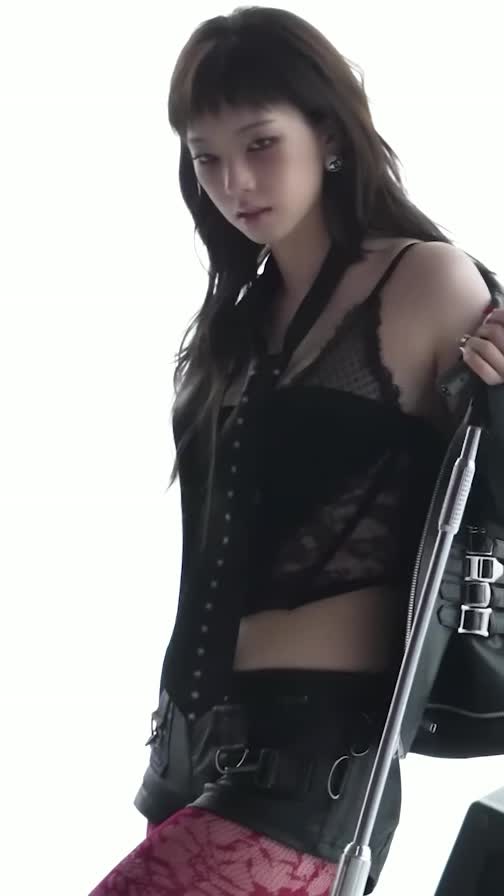 Video 590600 from Karina (æspa / aespa)