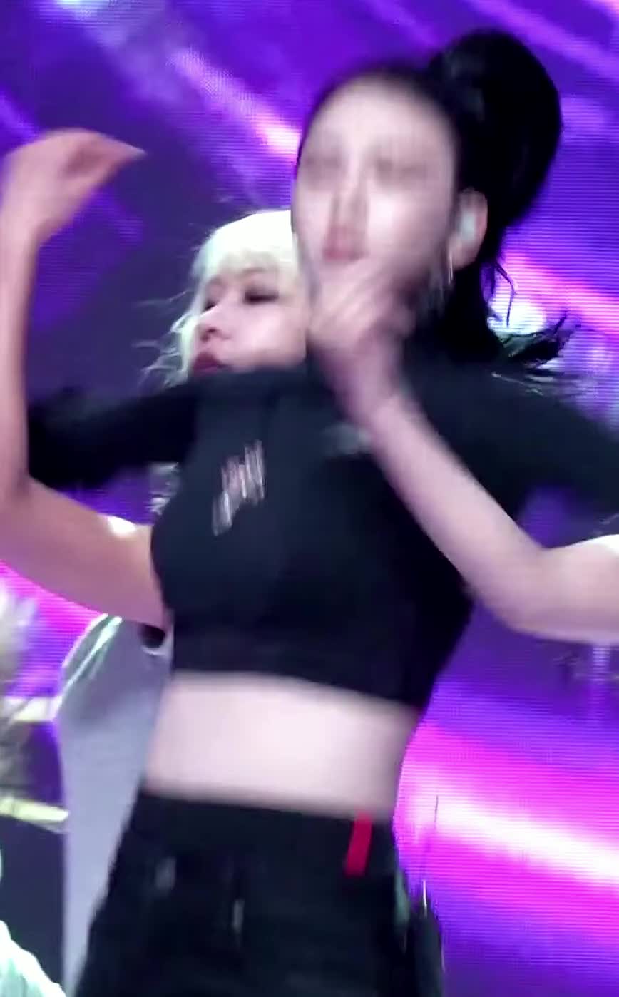 Video 590608 from Karina (æspa / aespa)