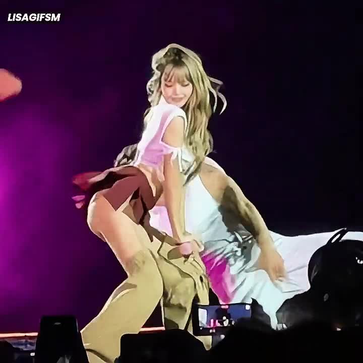 Video 590642 from Lisa | BLΛƆKPIИK (Blackpink)