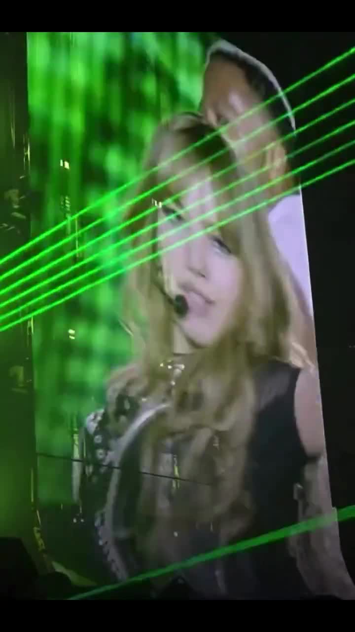 Video 590658 from Lisa | BLΛƆKPIИK (Blackpink)