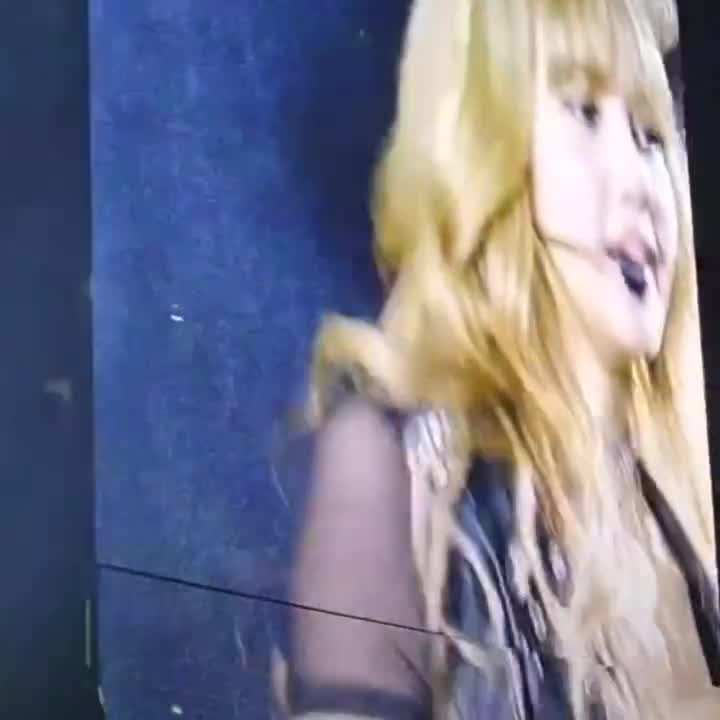 Video 590661 from Lisa | BLΛƆKPIИK (Blackpink)