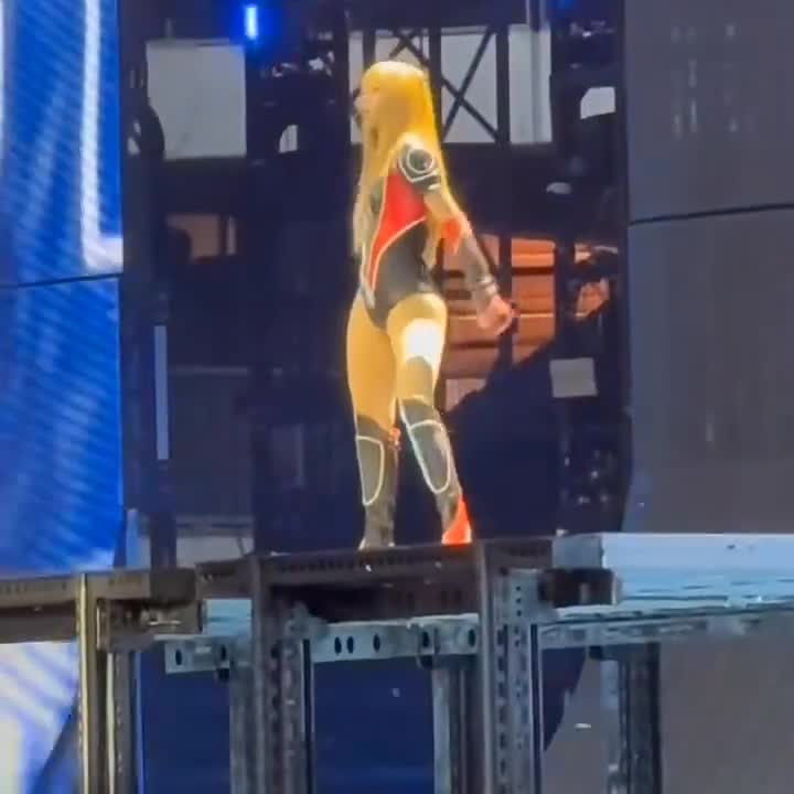 Video 590715 from Lisa | BLΛƆKPIИK (Blackpink)