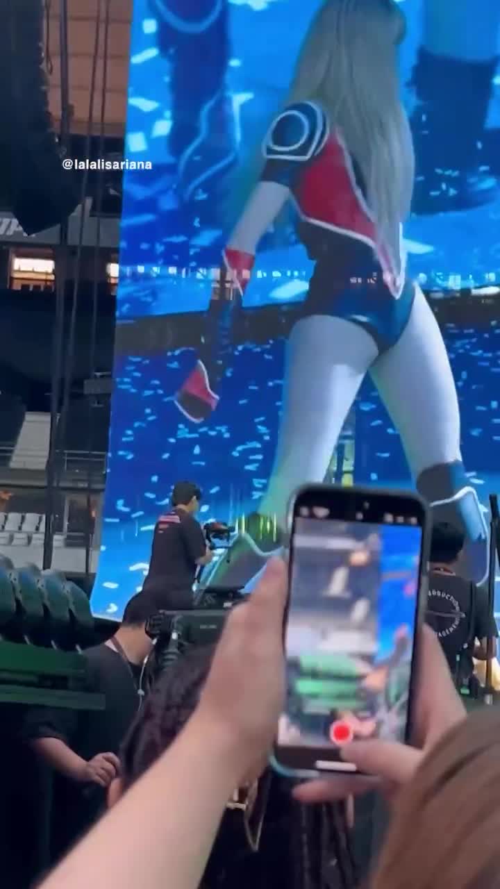 Video 590719 from Lisa | BLΛƆKPIИK (Blackpink)