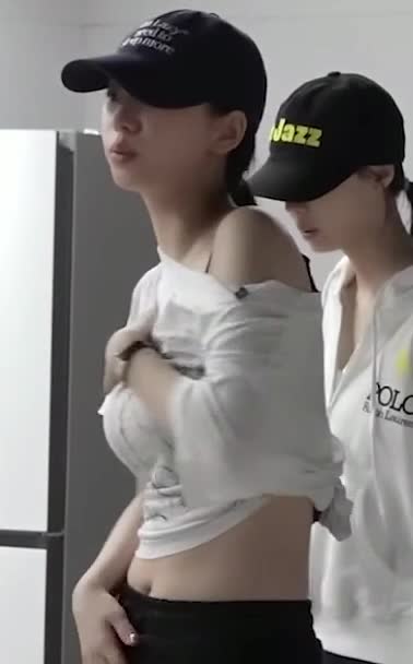 Video 590870 from Karina (æspa / aespa)