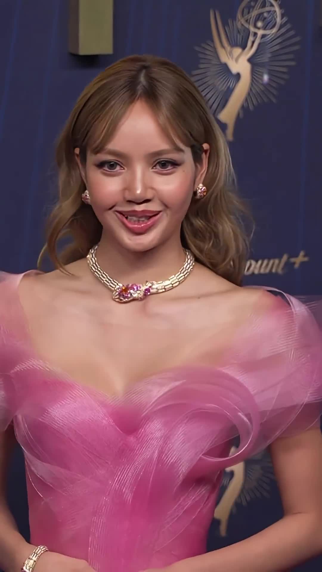 Video 590930 from Lisa | BLΛƆKPIИK (Blackpink)