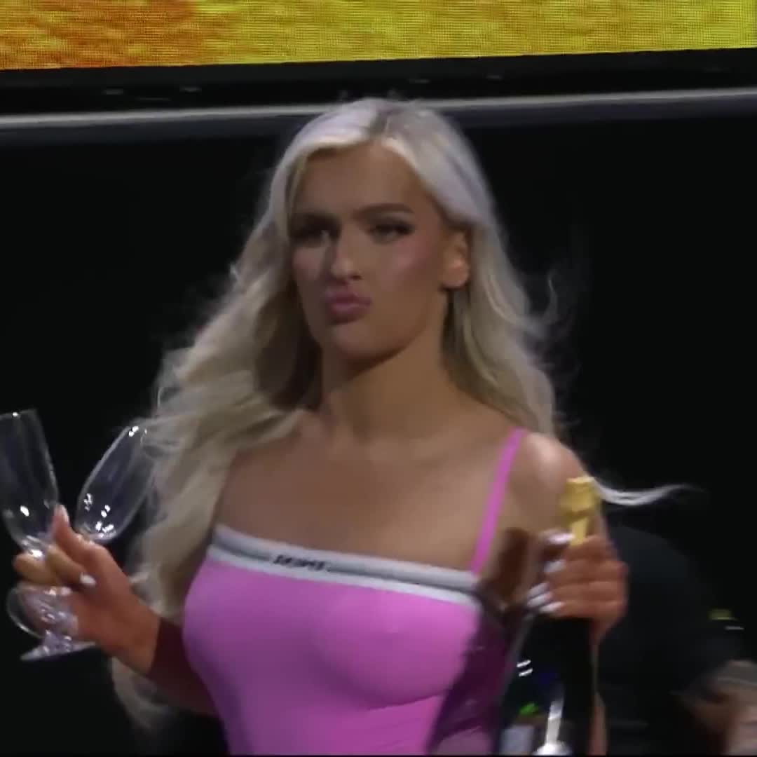 Video 590945 from Mariah May - AEW