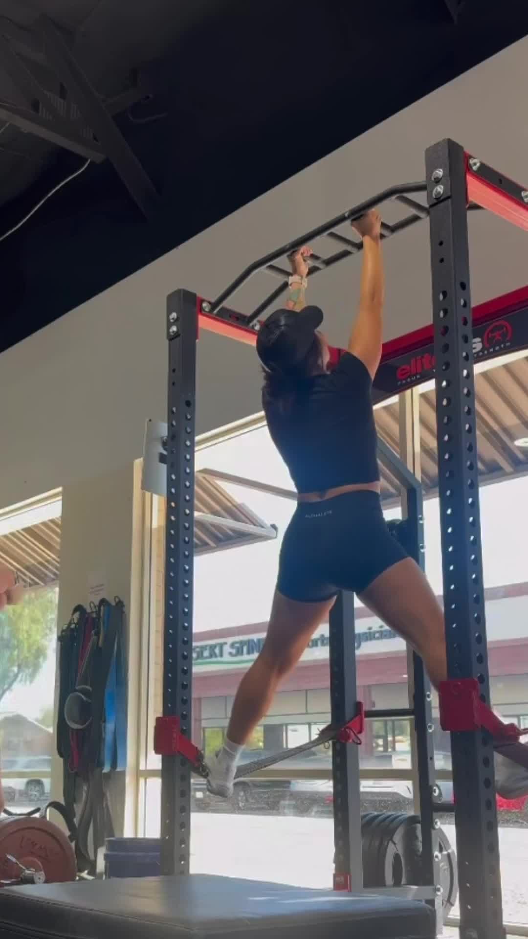 Video 591166 from Women of UFC &amp; MMA