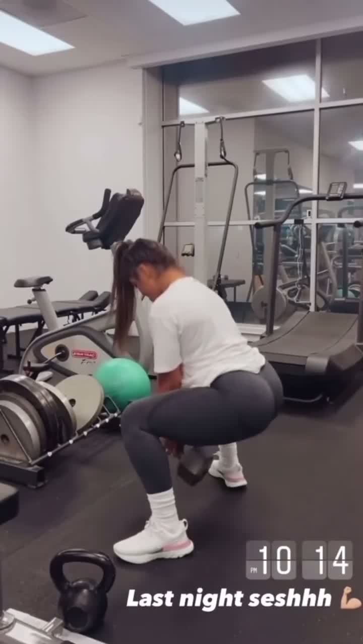 Video 591169 from Women of UFC &amp; MMA