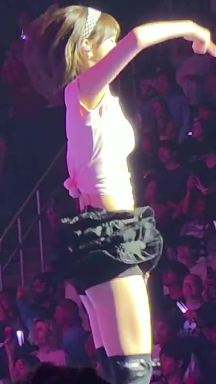 Video 591357 from Kim Chaewon 김채원 [Le Sserafim]