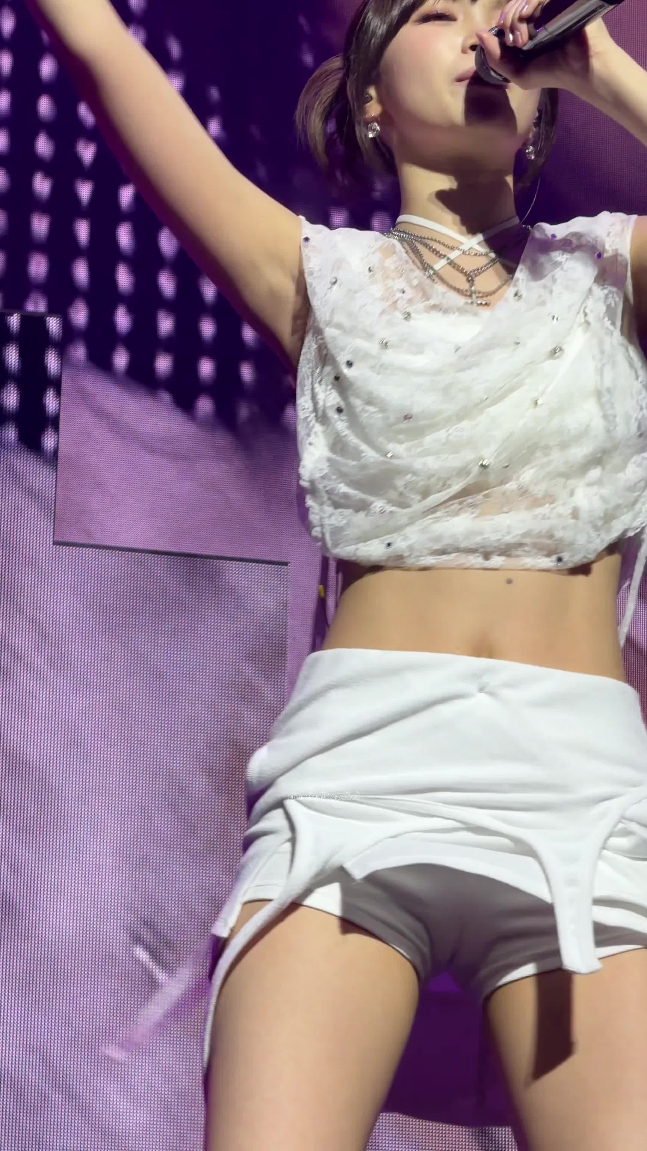 Video 591359 from Kim Chaewon 김채원 [Le Sserafim]