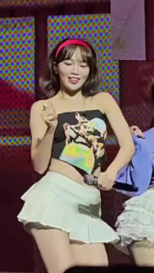 Video 591379 from Kim Chaewon 김채원 [Le Sserafim]