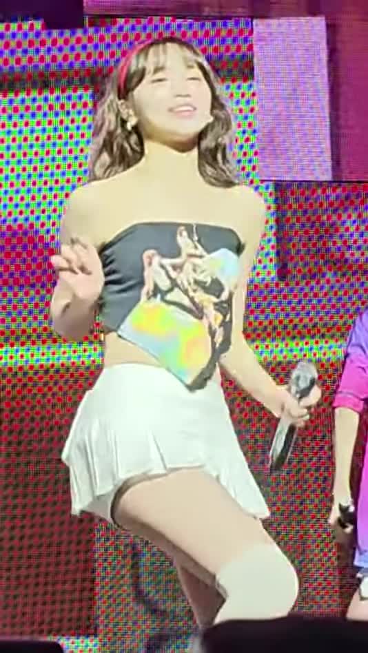 Video 591383 from Kim Chaewon 김채원 [Le Sserafim]