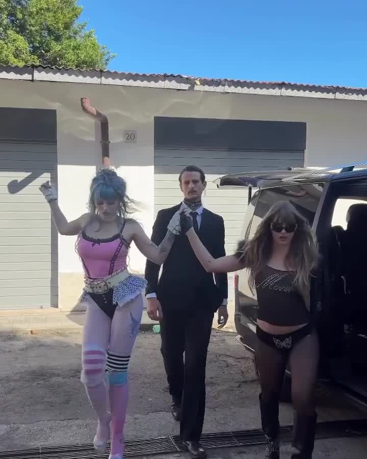 Video 591723 from Victoria De Angelis (Maneskin bassist)