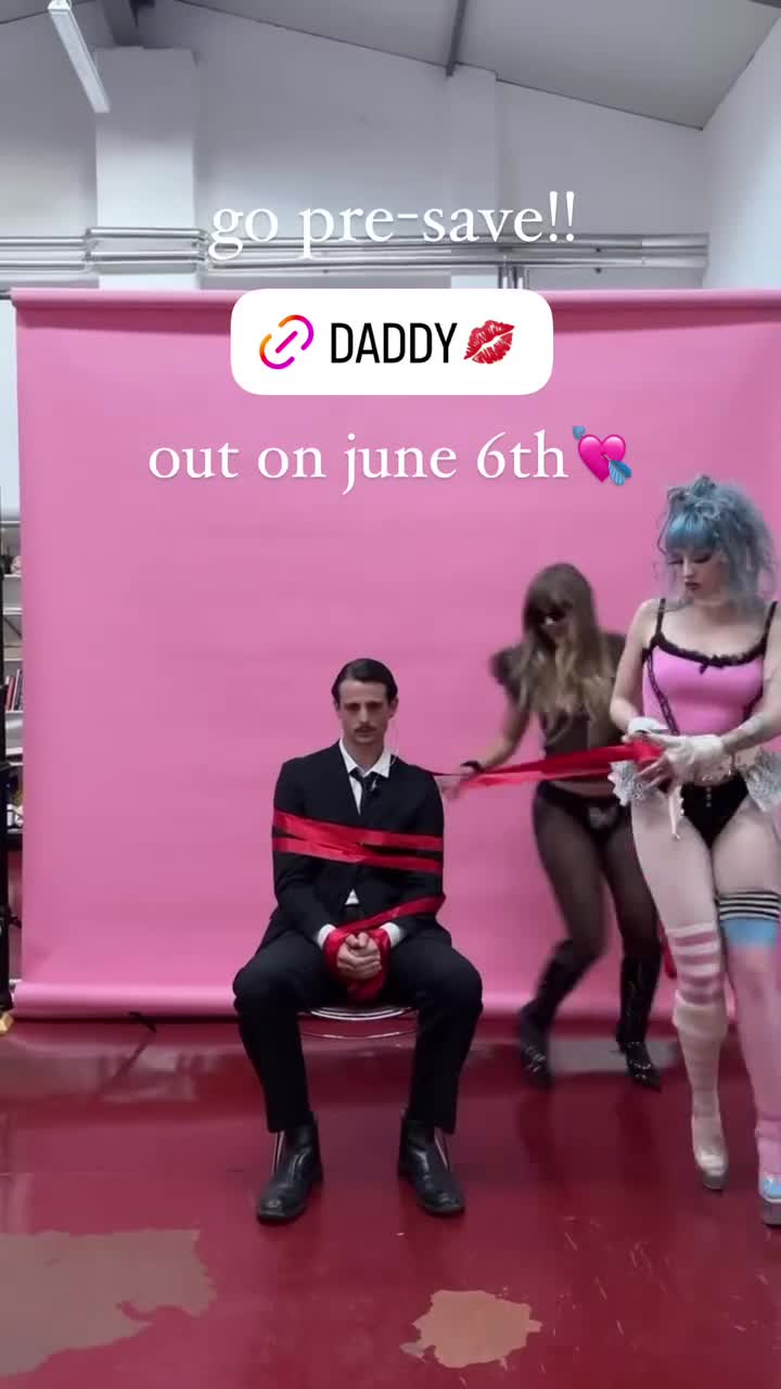 Video 591727 from Victoria De Angelis (Maneskin bassist)