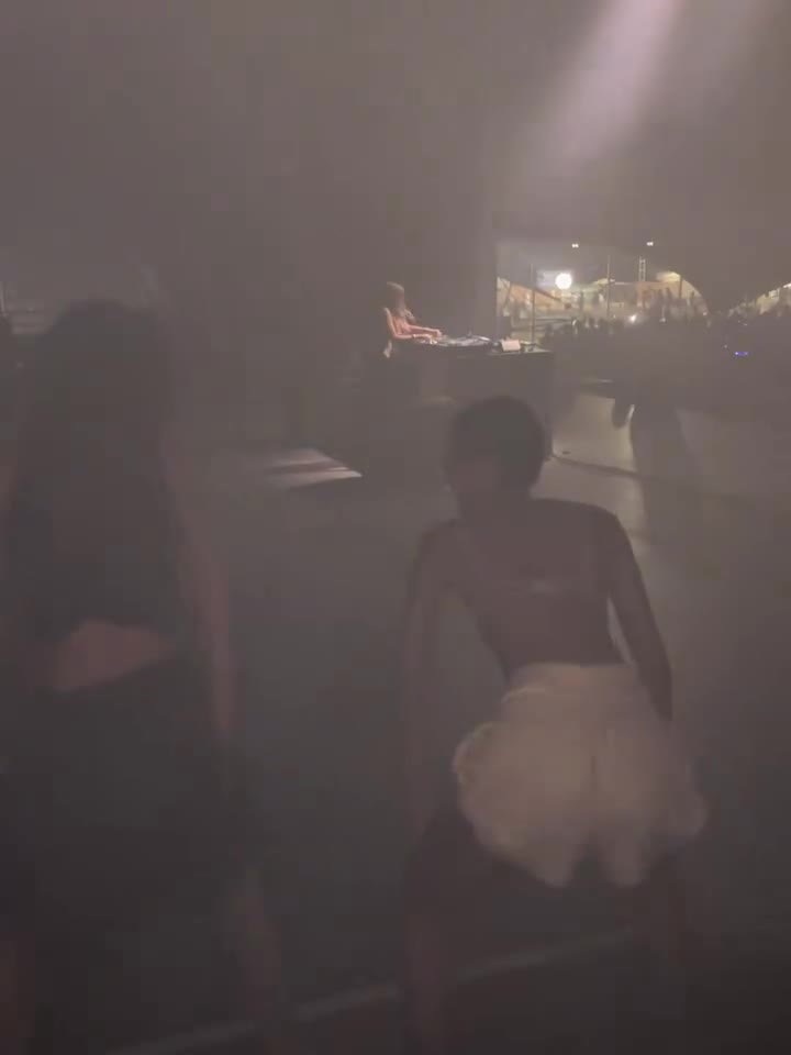 Video 591750 from Victoria De Angelis (Maneskin bassist)