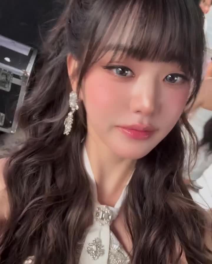 Video 591949 from Jang Won-young / 장원영 WONYOUNG