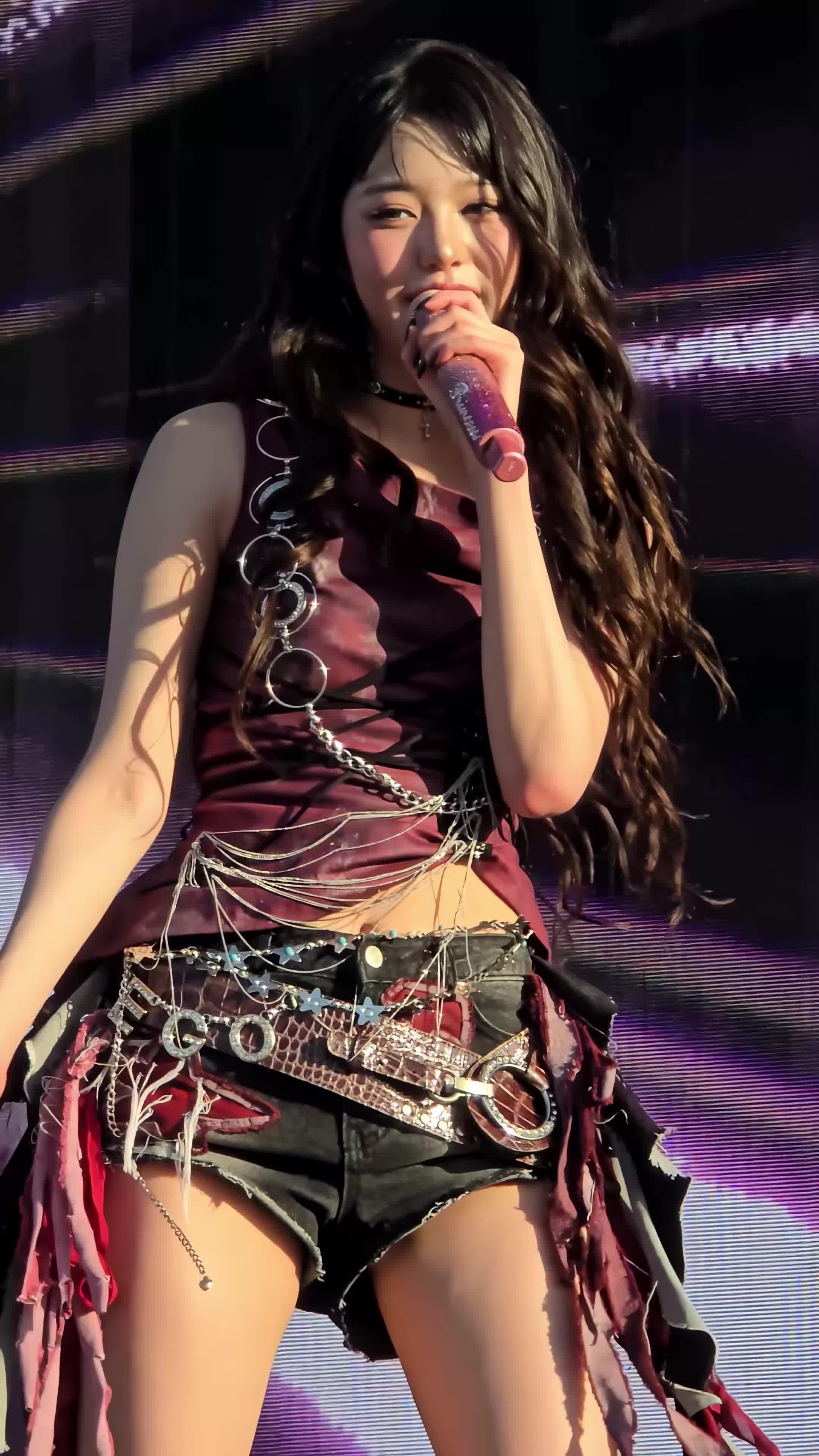 Video 591953 from Jang Won-young / 장원영 WONYOUNG