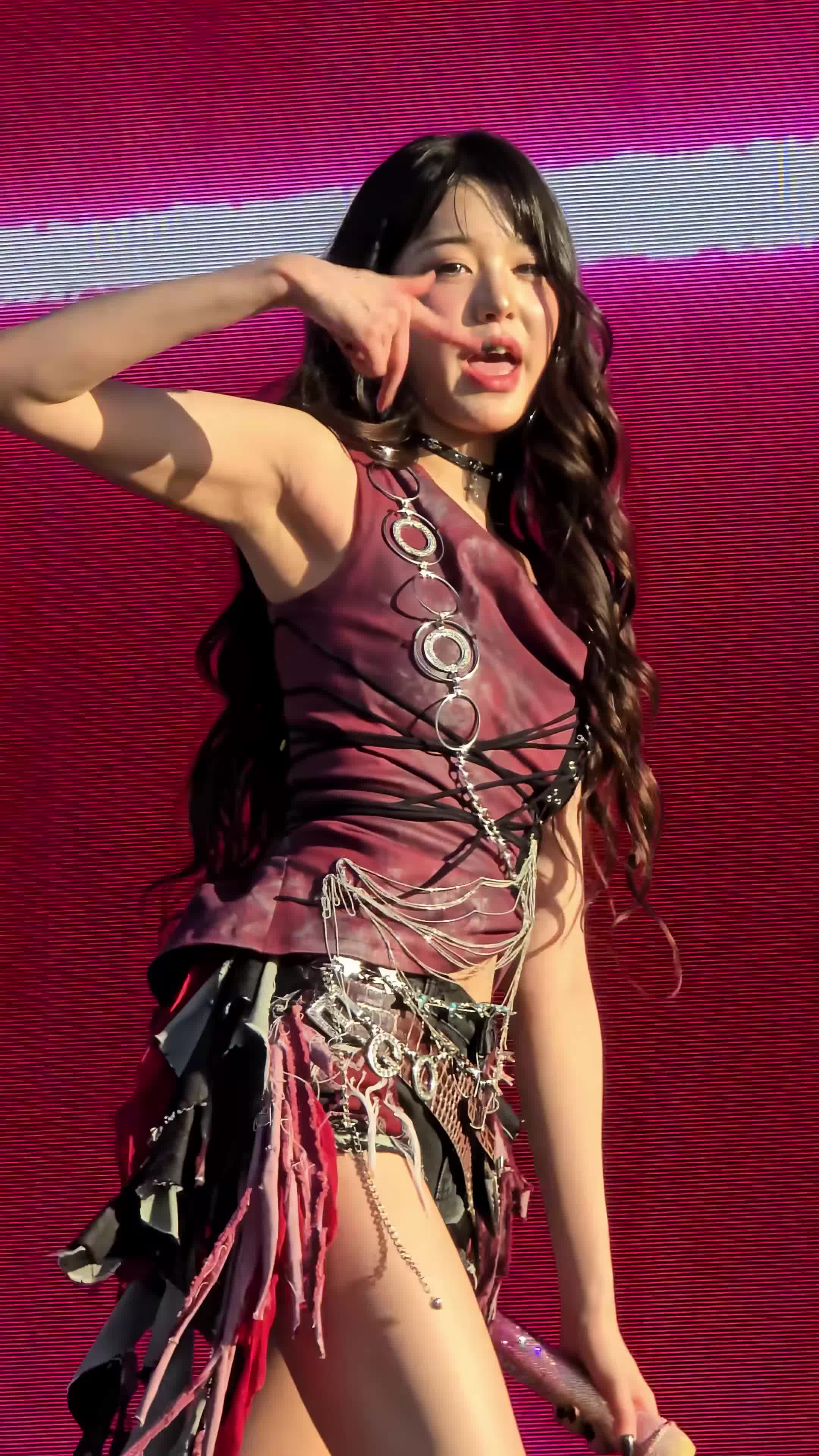 Video 591954 from Jang Won-young / 장원영 WONYOUNG