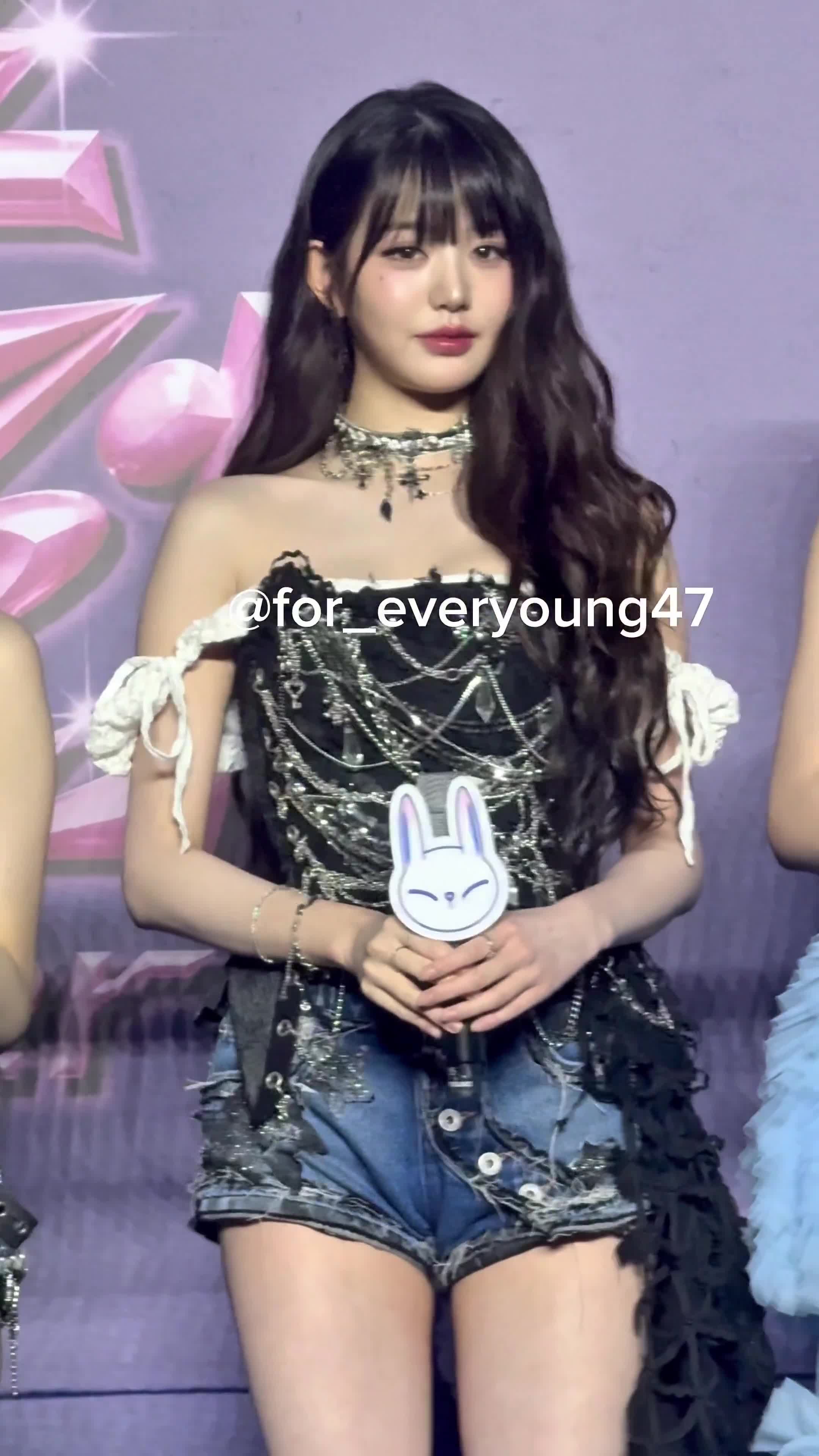 Video 591961 from Jang Won-young / 장원영 WONYOUNG