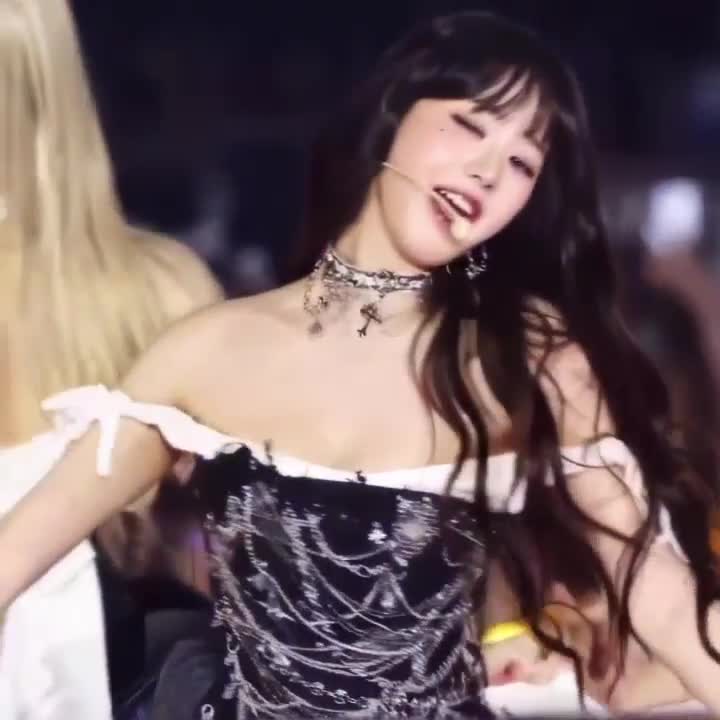 Video 591962 from Jang Won-young / 장원영 WONYOUNG