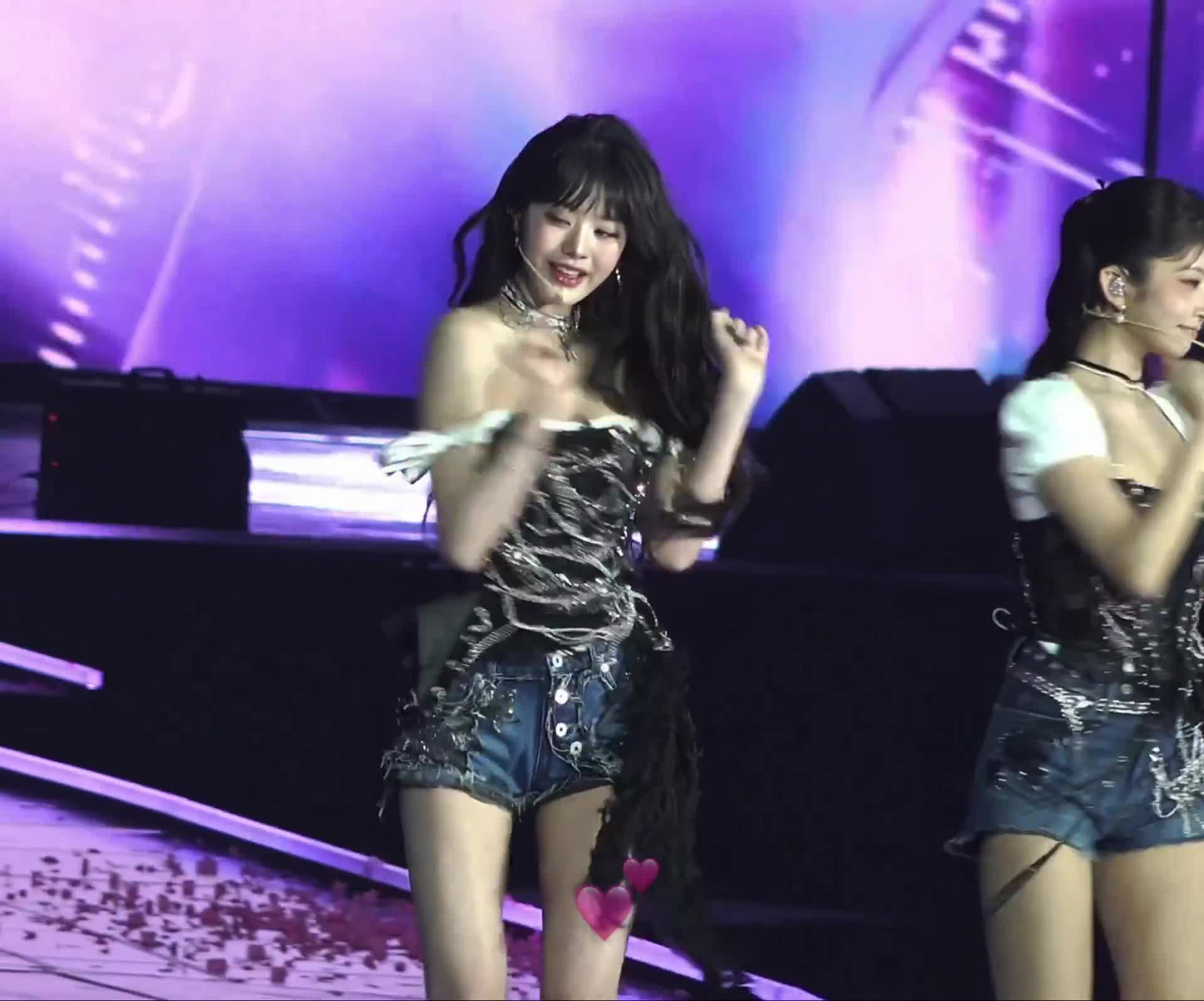 Video 591981 from Jang Won-young / 장원영 WONYOUNG