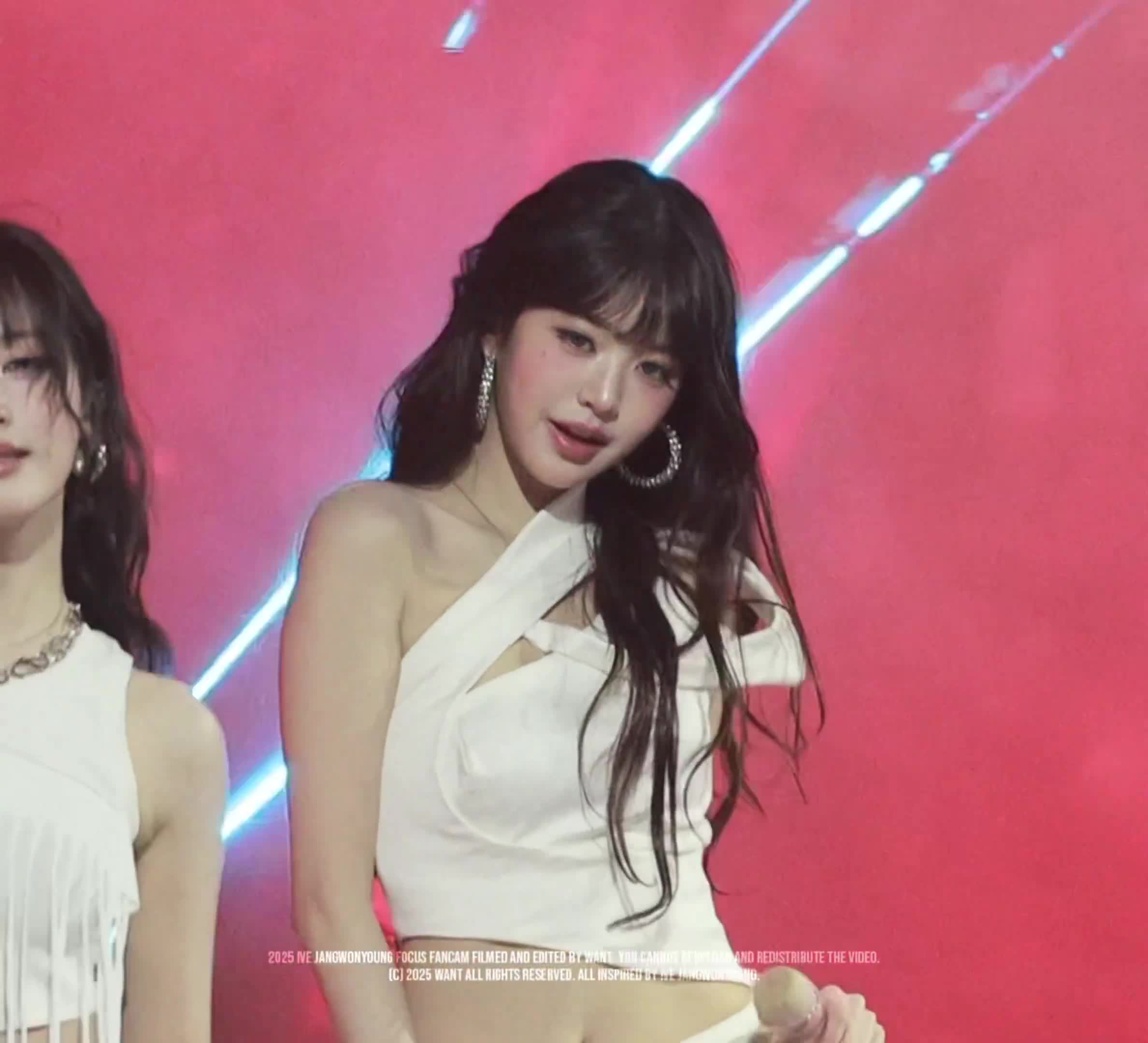 Video 592022 from Jang Won-young / 장원영 WONYOUNG