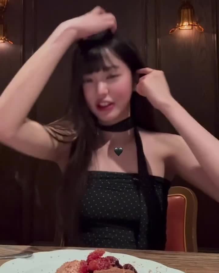 Video 592067 from Jang Won-young / 장원영 WONYOUNG