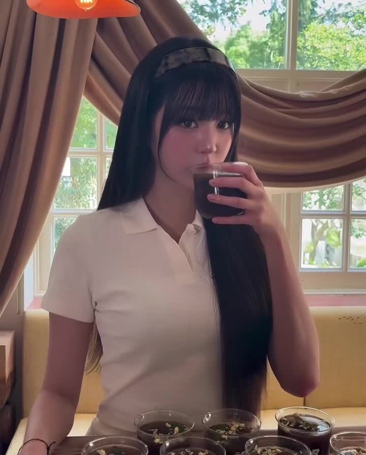 Video 592068 from Jang Won-young / 장원영 WONYOUNG