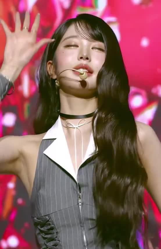 Video 592102 from Jang Won-young / 장원영 WONYOUNG