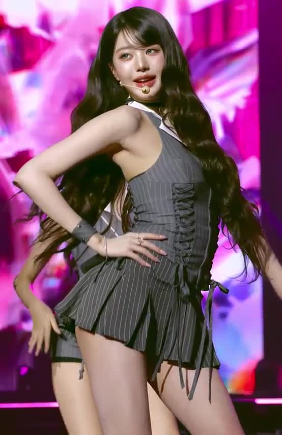 Video 592105 from Jang Won-young / 장원영 WONYOUNG