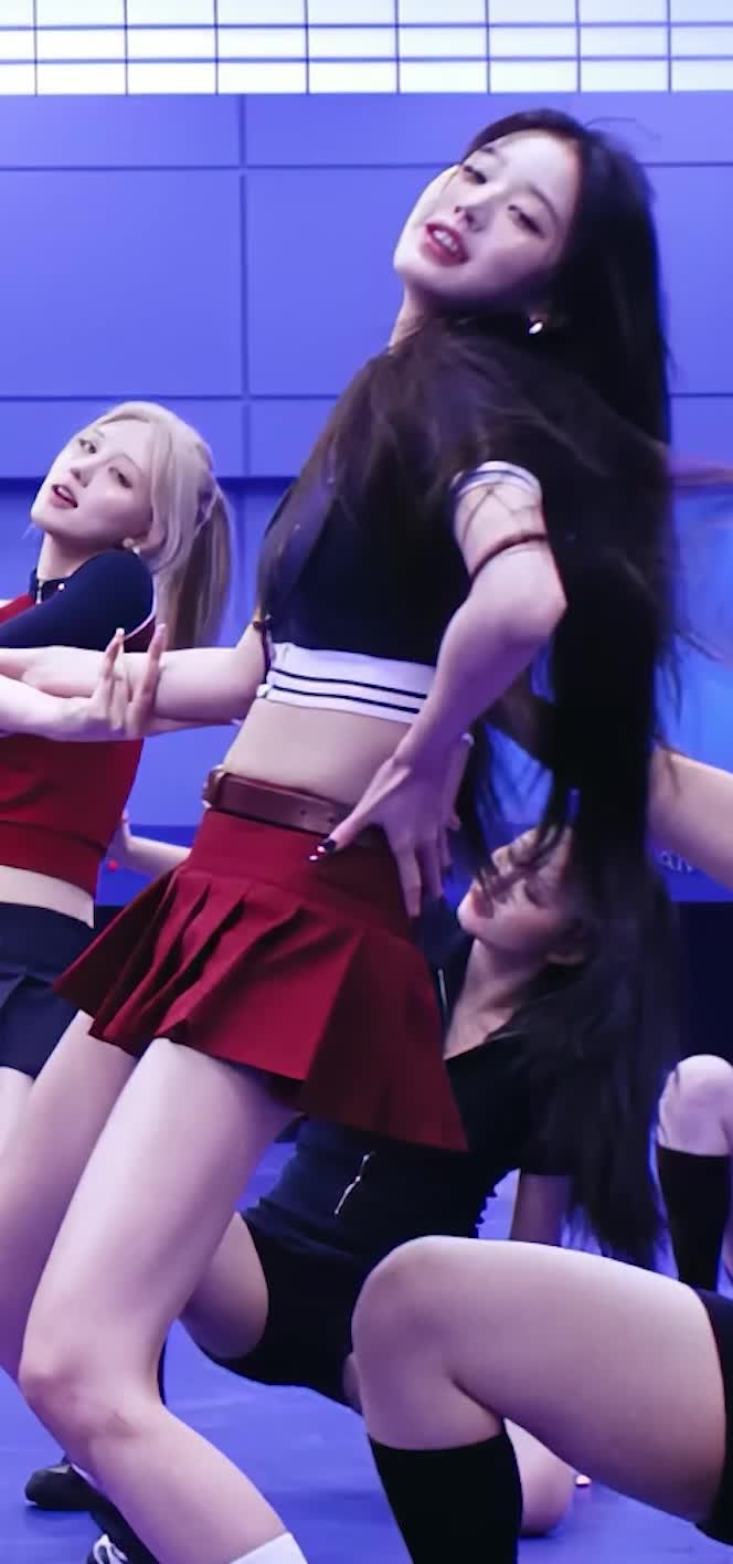 Video 592235 from Jang Won-young / 장원영 WONYOUNG