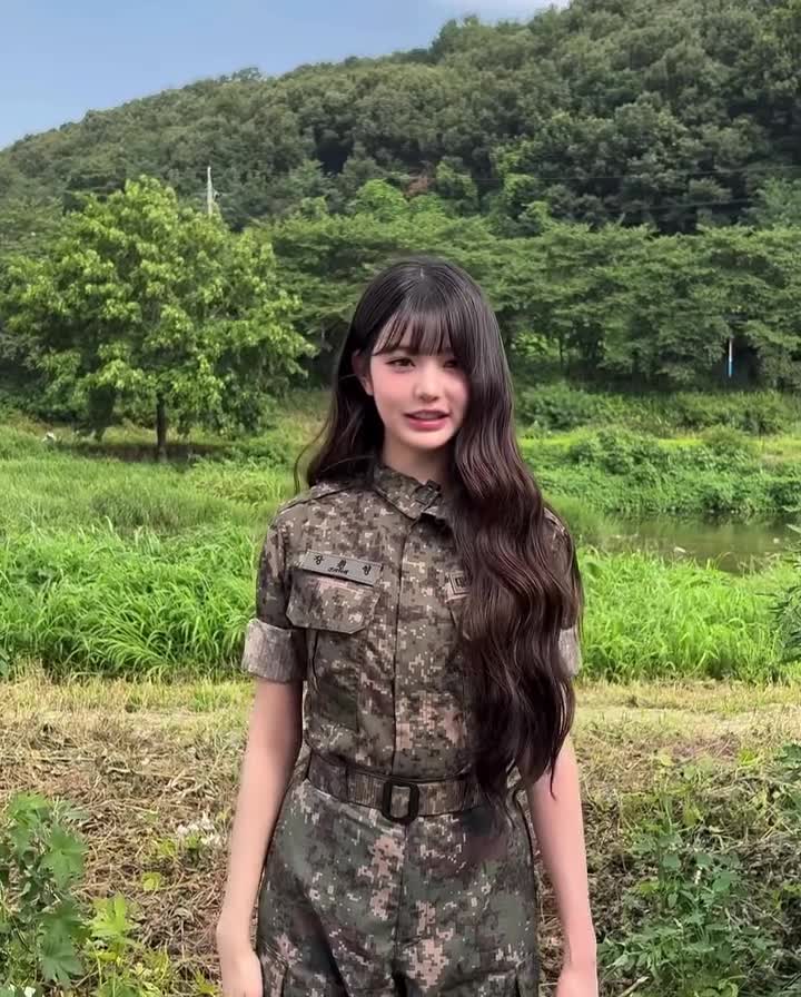 Video 592258 from Jang Won-young / 장원영 WONYOUNG