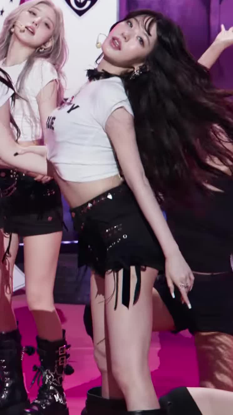 Video 592266 from Jang Won-young / 장원영 WONYOUNG