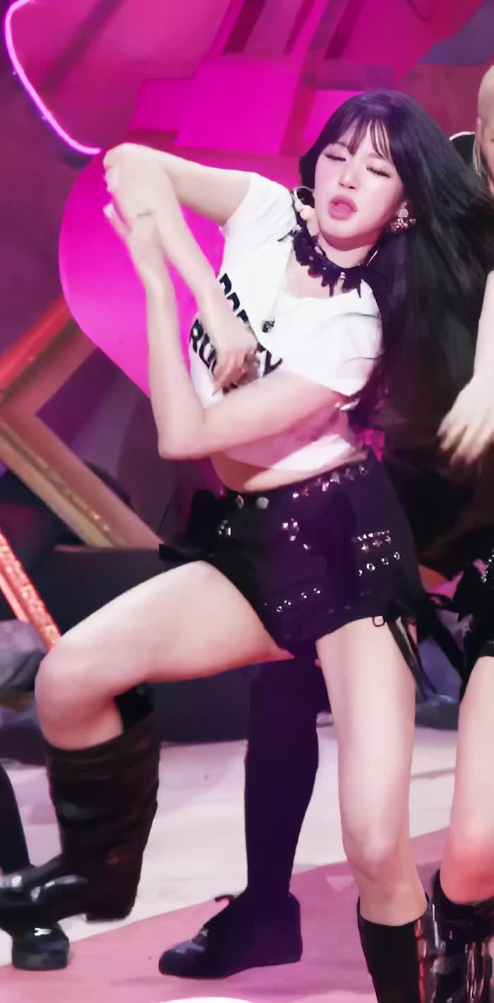 Video 592272 from Jang Won-young / 장원영 WONYOUNG