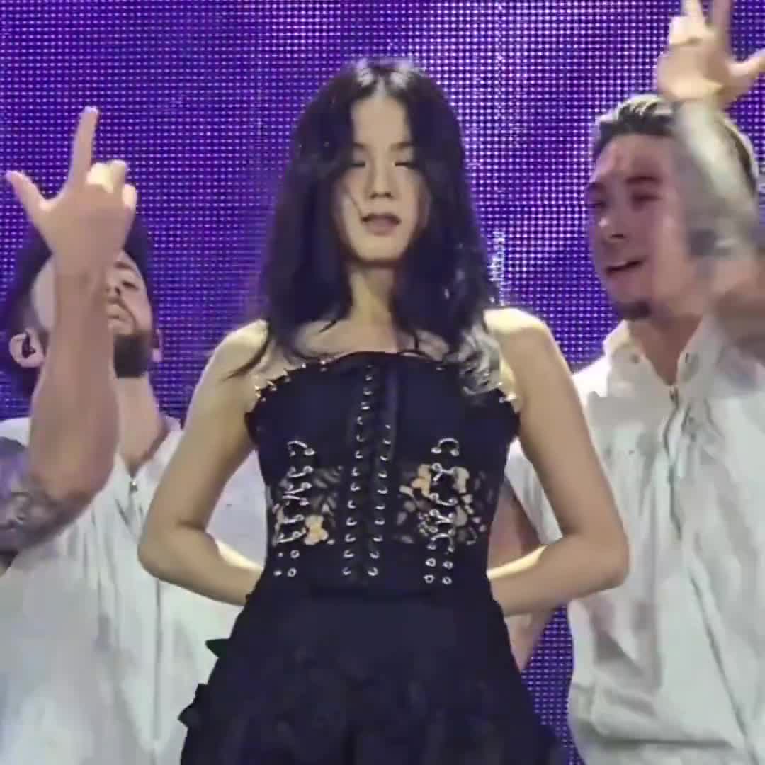 Video 592293 from Jisoo  || - BLΛƆKPIИK ( BLACKPINK )