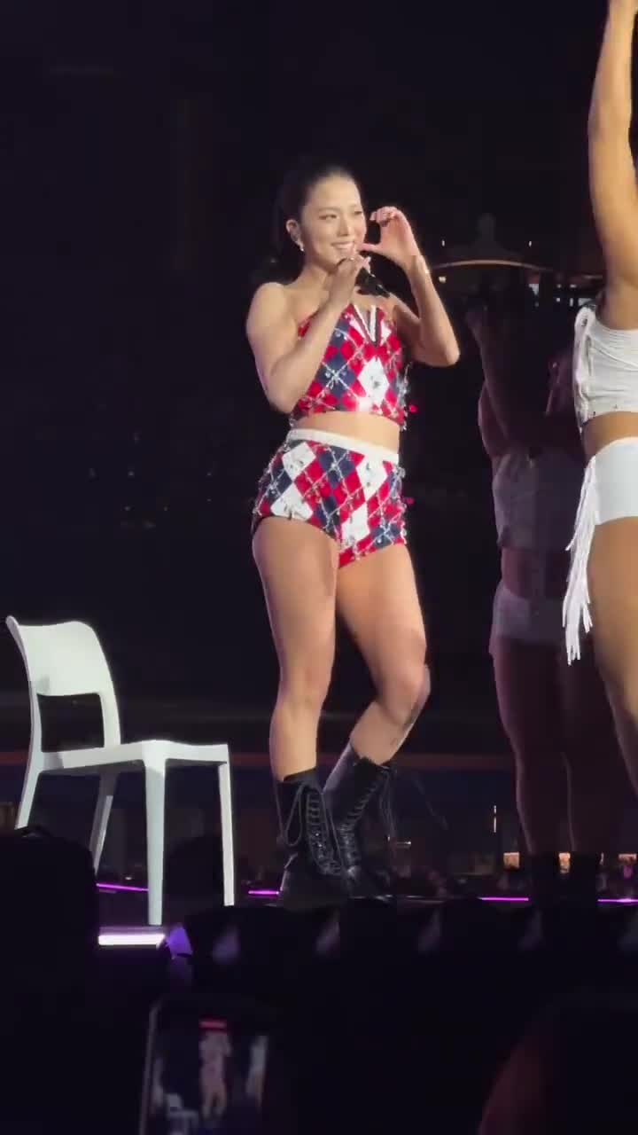 Video 592298 from Jisoo  || - BLΛƆKPIИK ( BLACKPINK )