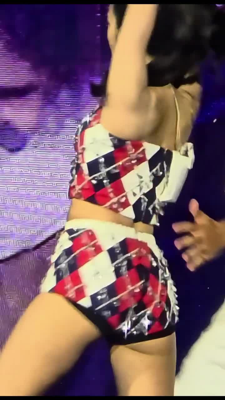 Video 592317 from Jisoo  || - BLΛƆKPIИK ( BLACKPINK )