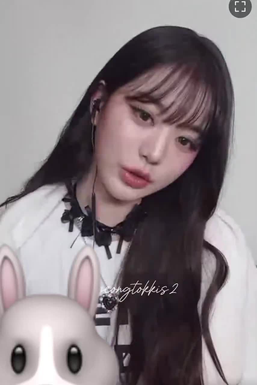 Video 592331 from Jang Won-young / 장원영 WONYOUNG