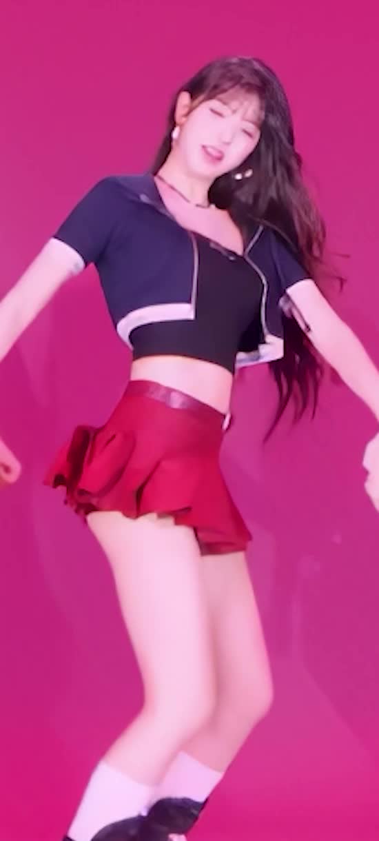 Video 592334 from Jang Won-young / 장원영 WONYOUNG