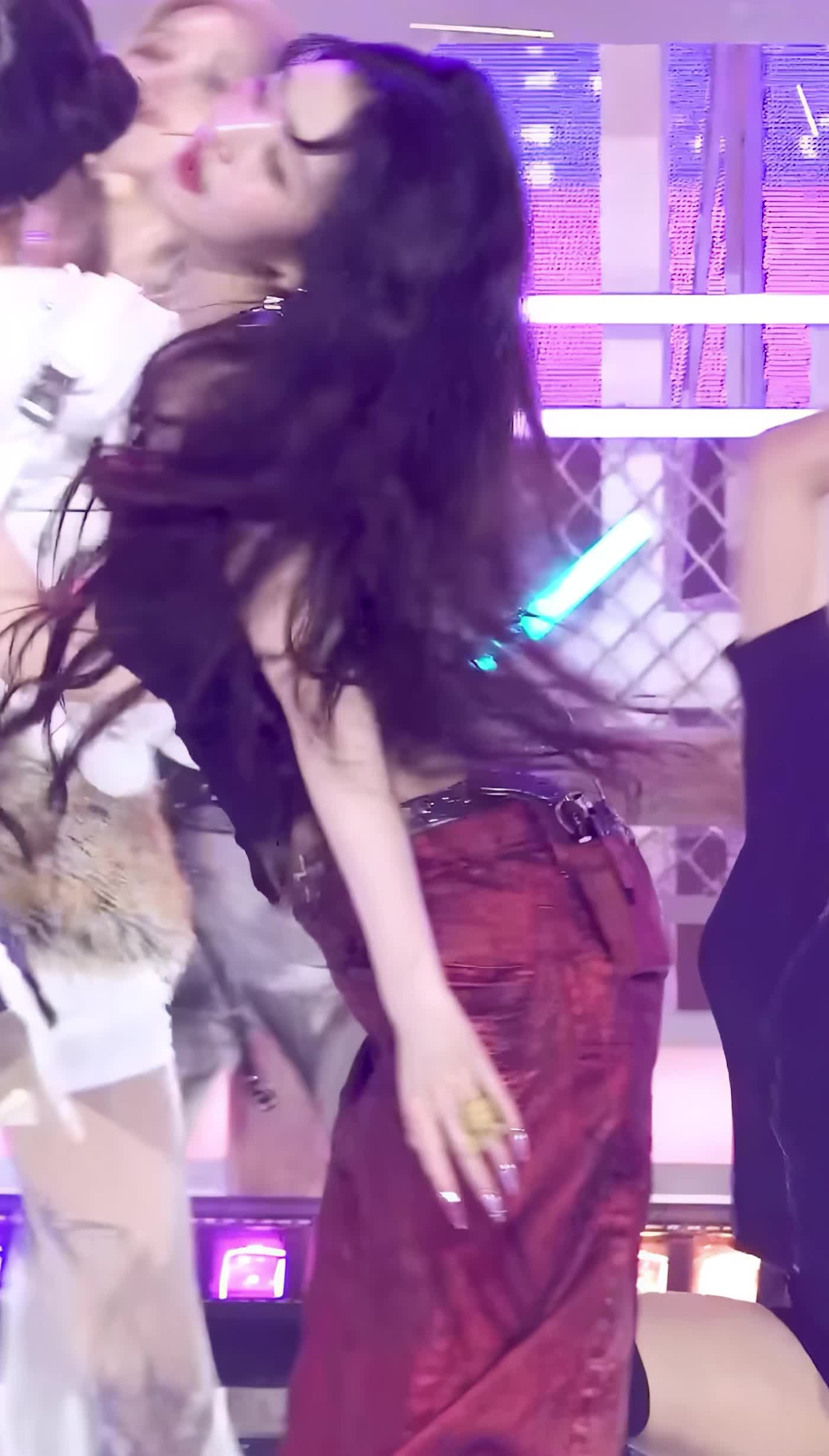 Video 592342 from Jang Won-young / 장원영 WONYOUNG