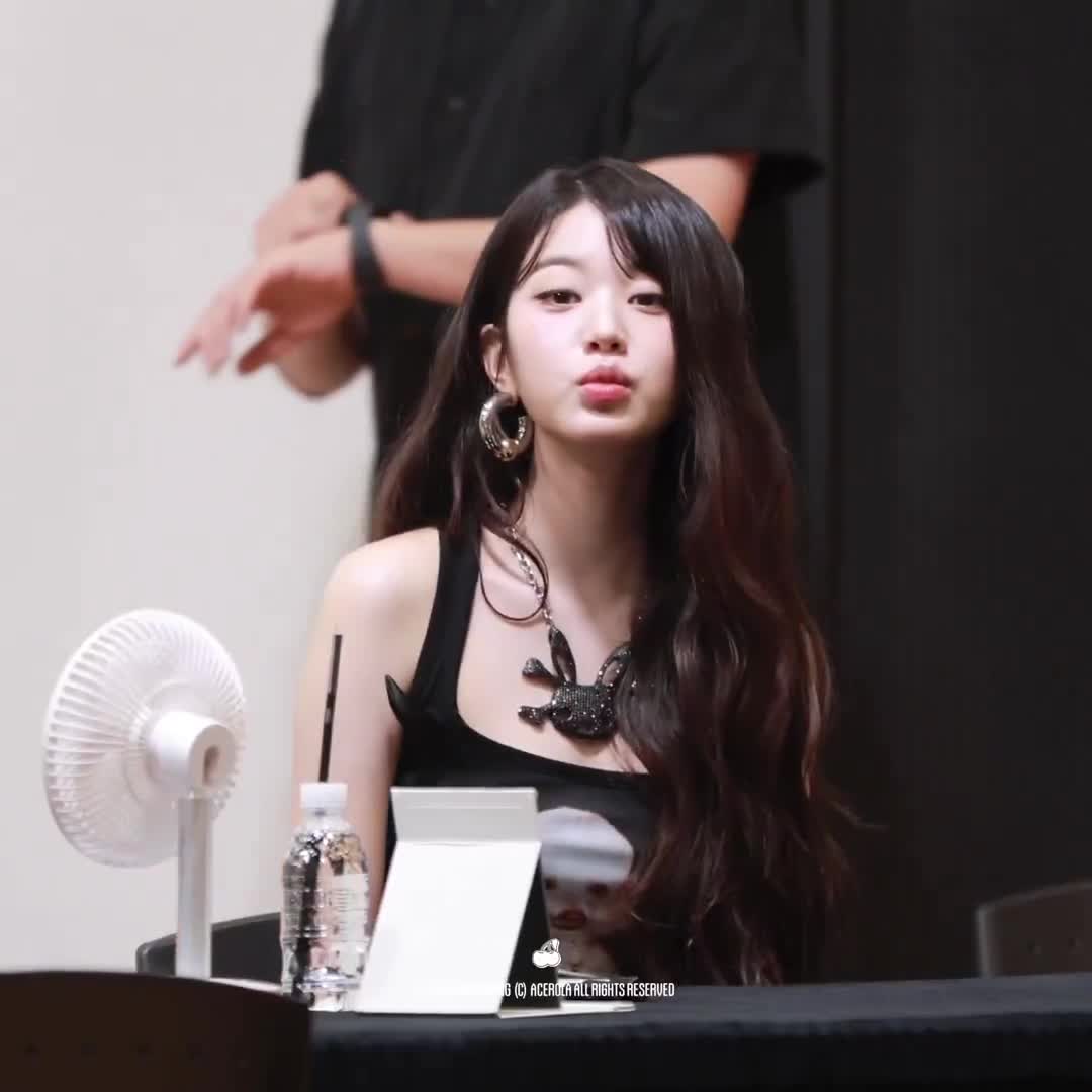 Video 592347 from Jang Won-young / 장원영 WONYOUNG