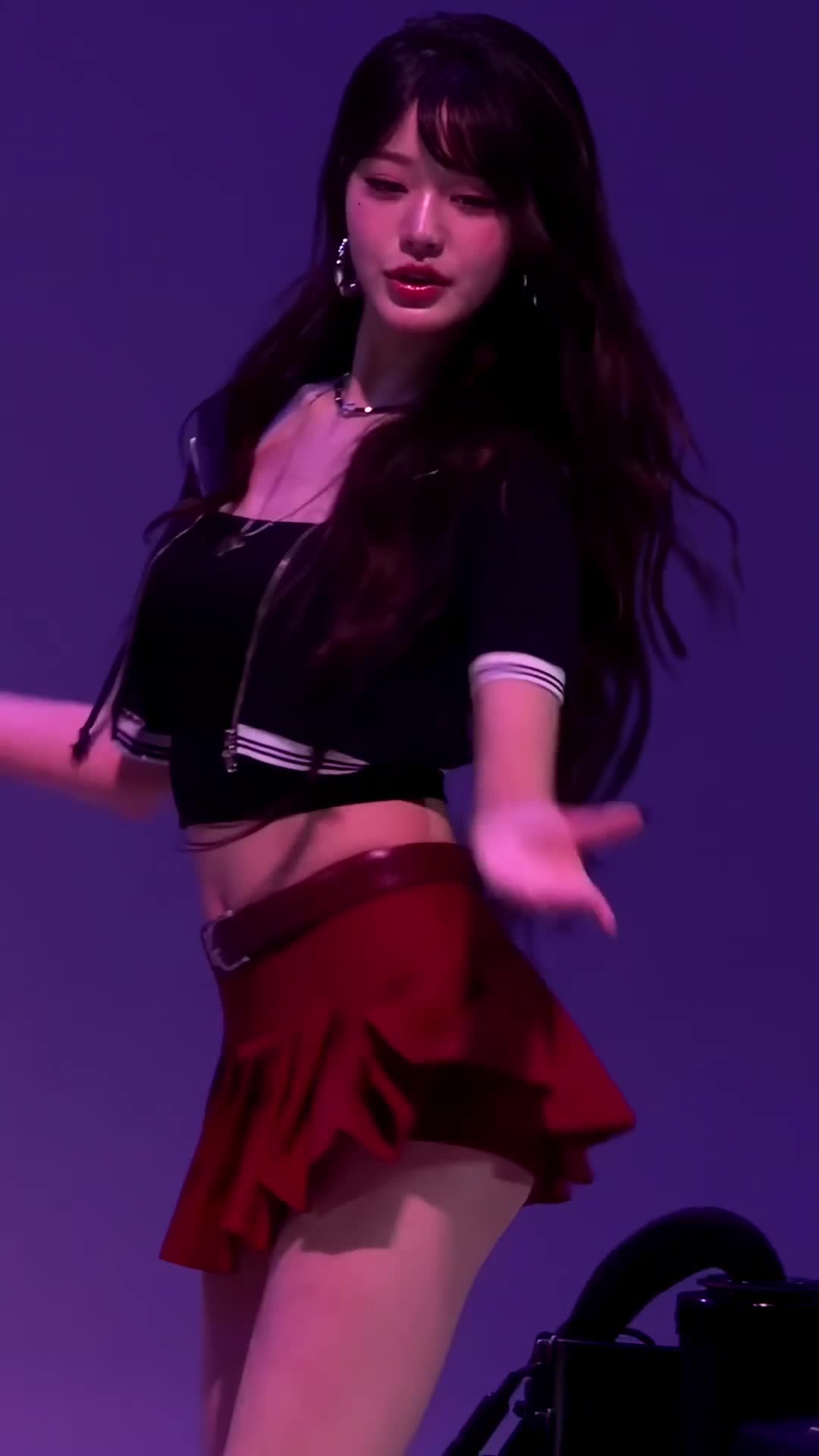 Video 592355 from Jang Won-young / 장원영 WONYOUNG